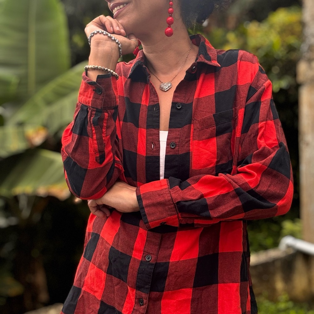 vintage 90s old navy button-down flannel plaid 100% Cotton,Black n Red shirt top